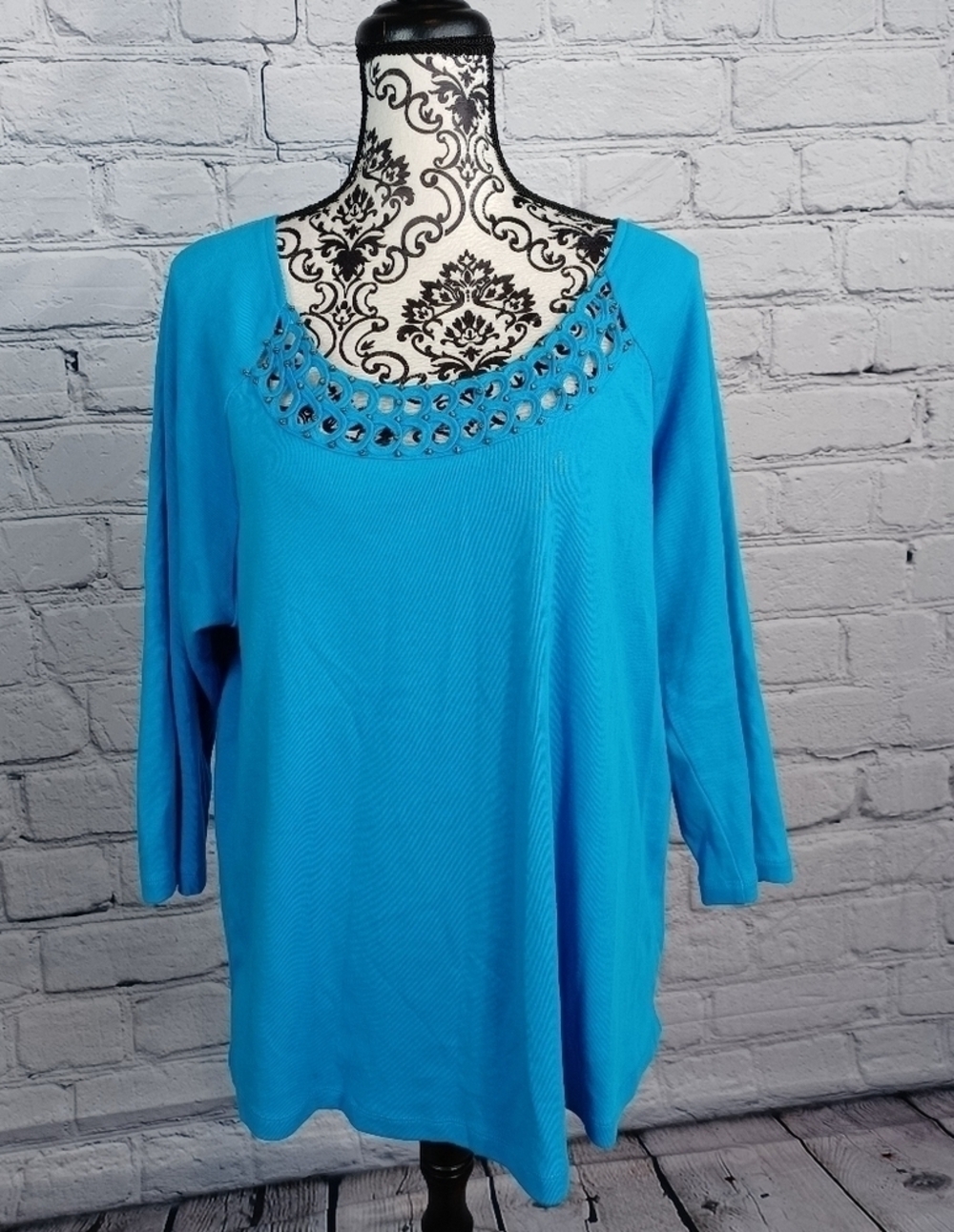 Rafaella women's long sleeve stretch knit beaded front popover top size 3x BB15